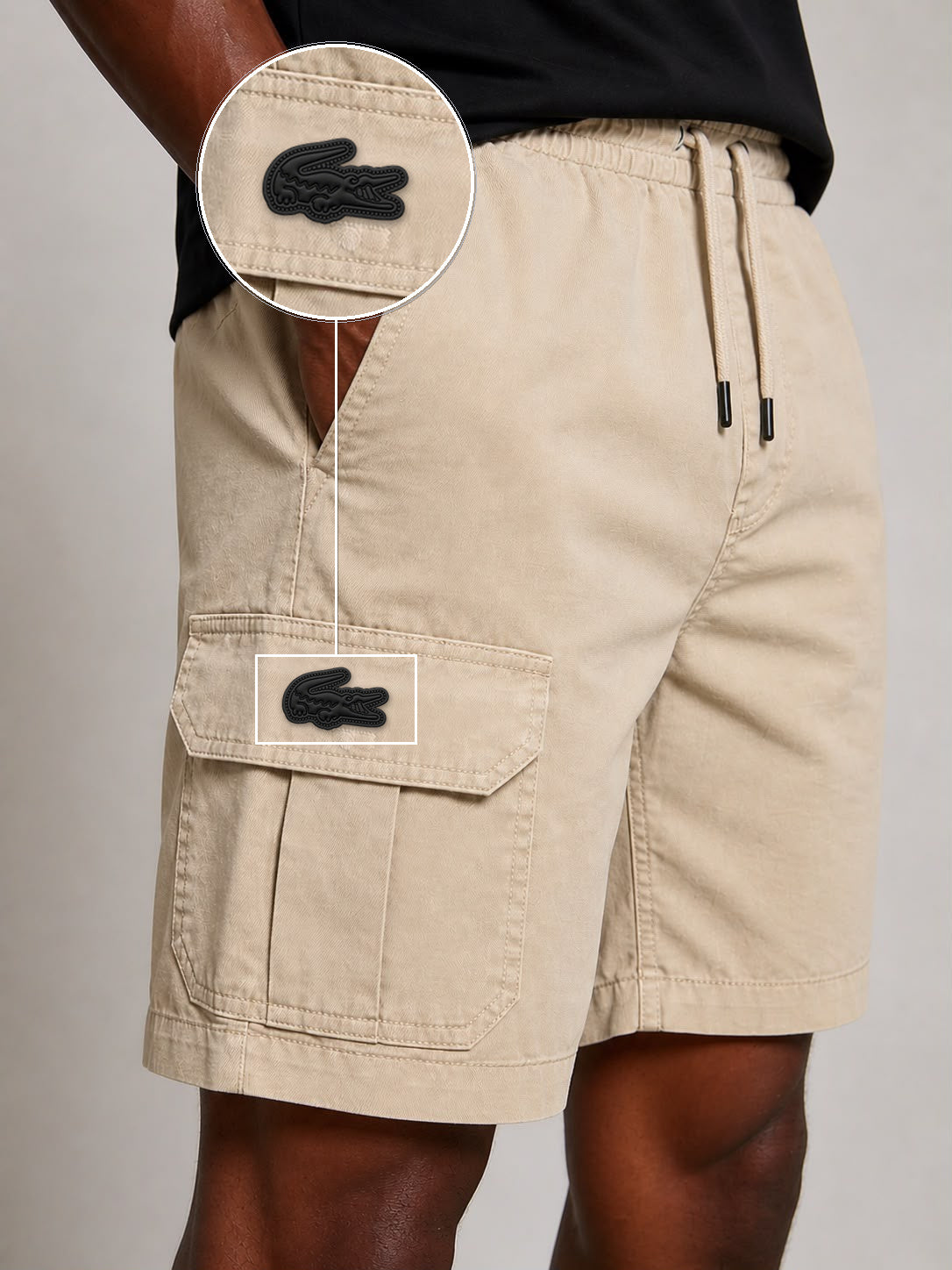 SHORT SARJA CARGO AREIA com patch Lacoste Sp Preto