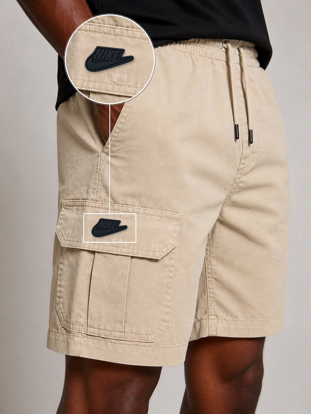 SHORT SARJA CARGO AREIA com patch Nike Preto