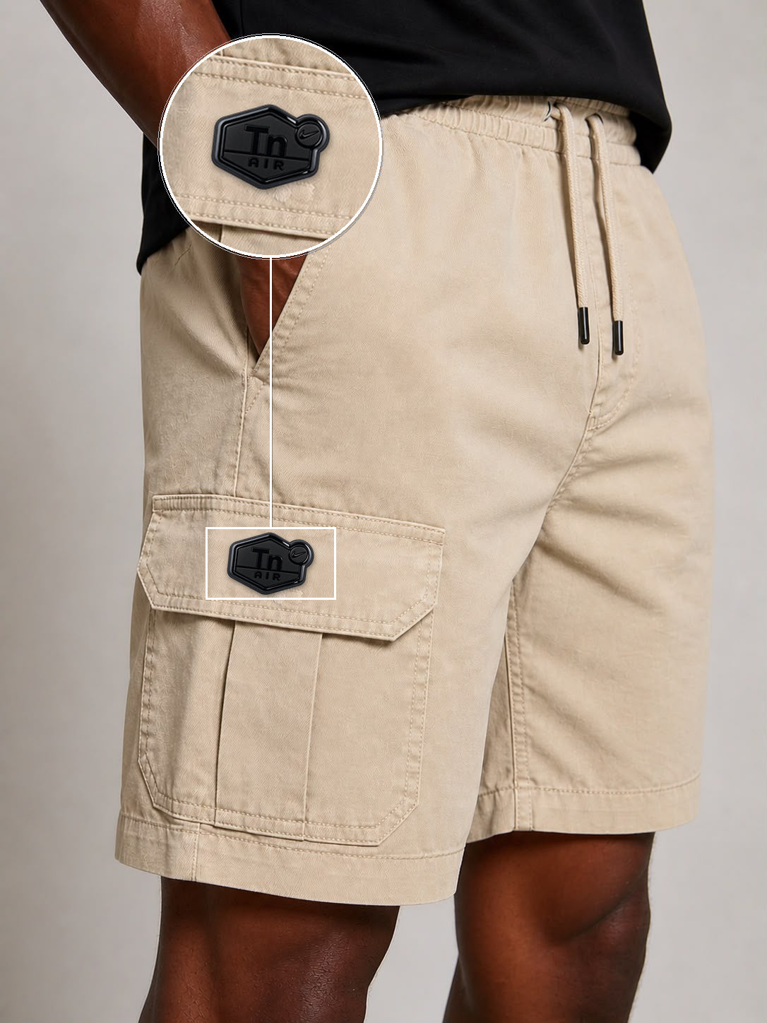 SHORT SARJA CARGO AREIA com patch Tn Resinado Preto