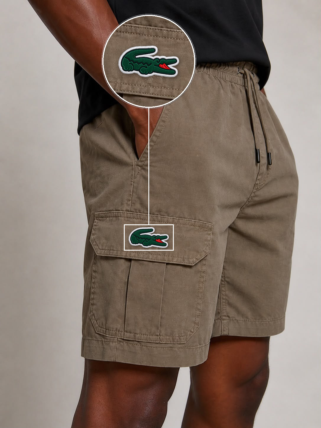 SHORT SARJA CARGO CAQUI com patch Lacoste Sp