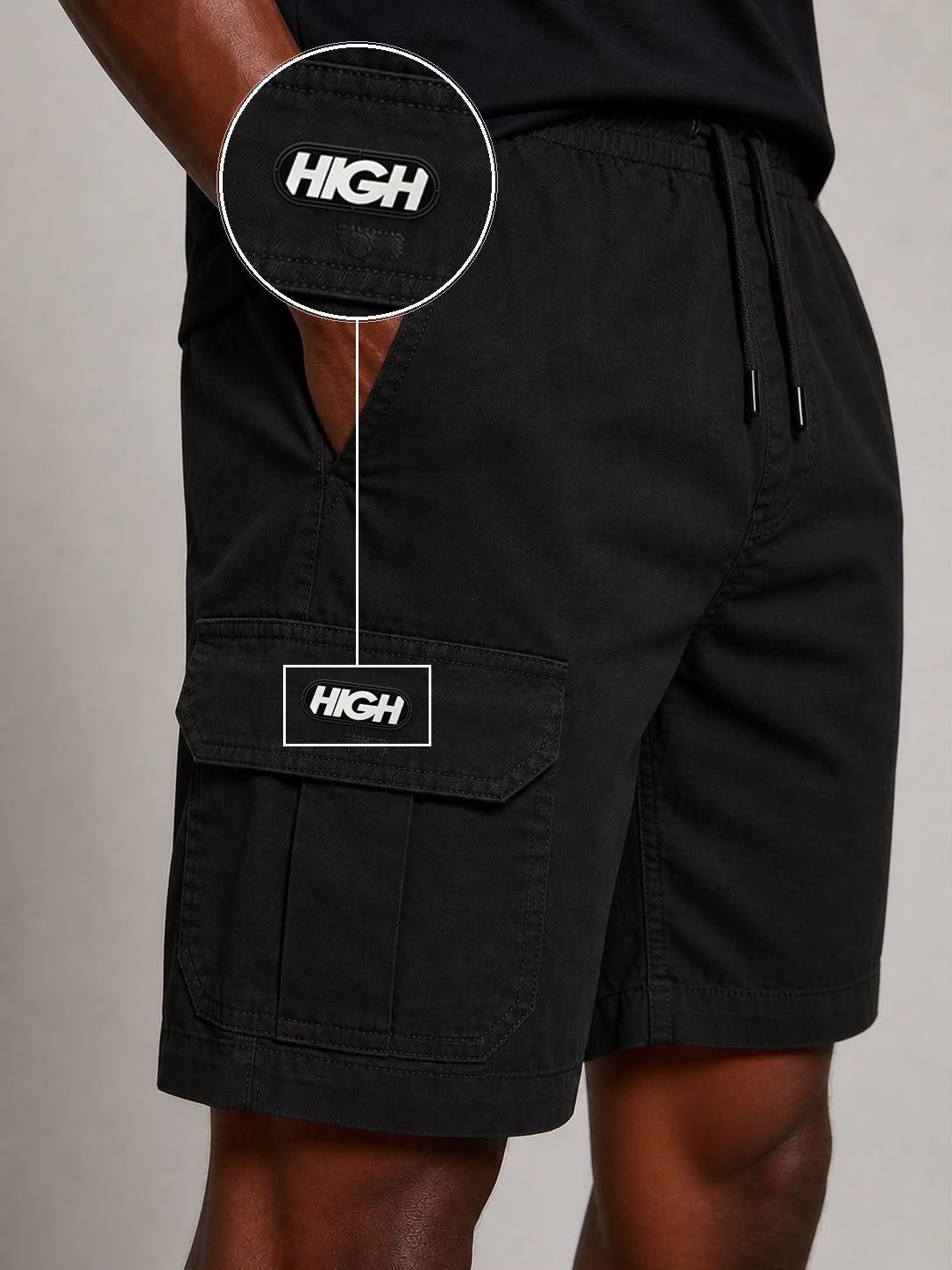 SHORT SARJA CARGO PRETA com patch High Resina Oval Preta