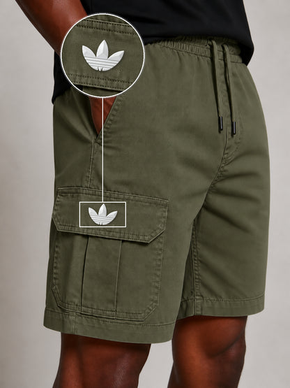 SHORT SARJA CARGO VERDE MILITAR com patch Adidas Branco