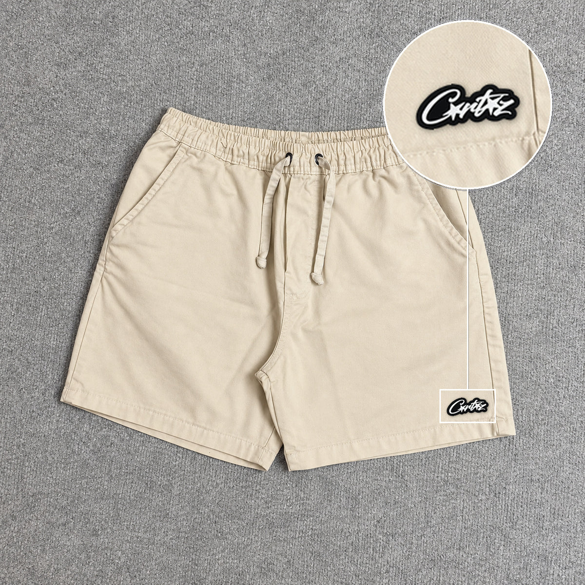 SHORT SARJA MAURICINHO AREIA com patch Cortez Escrito