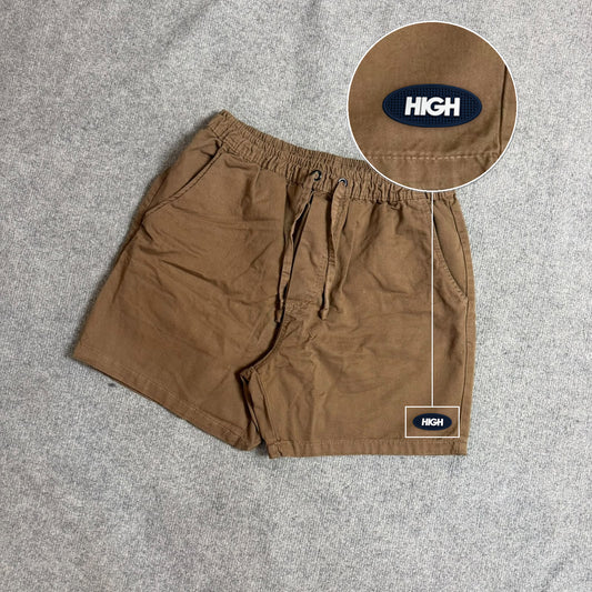 SHORT SARJA MAURICINHO CAQUI com patch High Oval