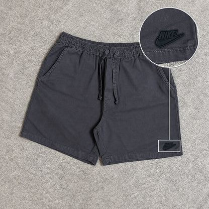 SHORT SARJA MAURICINHO CINZA CHUMBO com patch Nike Preto