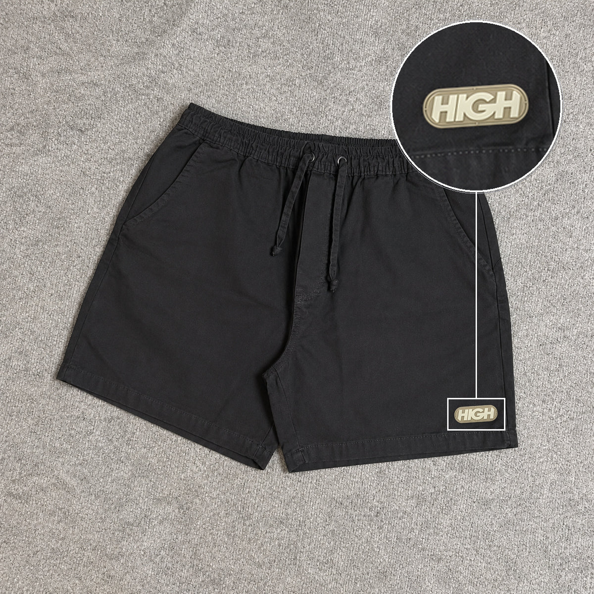 SHORT SARJA MAURICINHO PRETO com patch High Resina Oval Bege